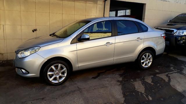 Fiat Grand Siena Actrattive 1.4 2014