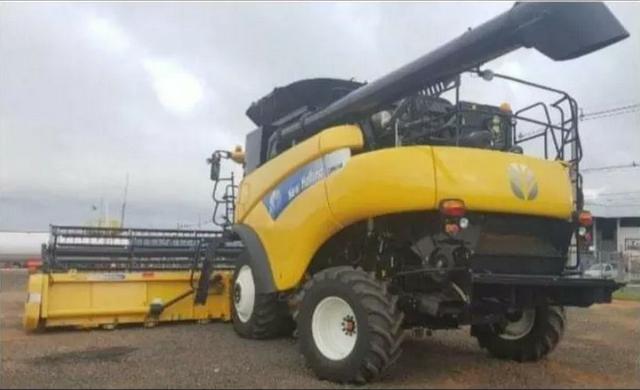 Colheitadeira new holland