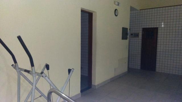 Alugo casa em condomínio mobiliada - Foto 8