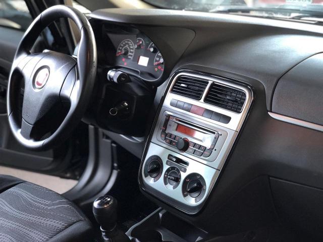 Punto 2011 1.4 attractive 8V flex 4P manual - Foto 8