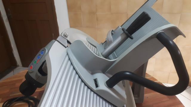 Fatiador de frios industrial automático Hobart