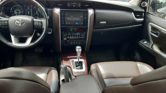 Toyota SW4 compl 7lugares 2.8 aut 2016 - Foto 11