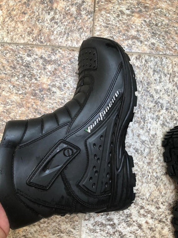 bota pantaneiro cano curto