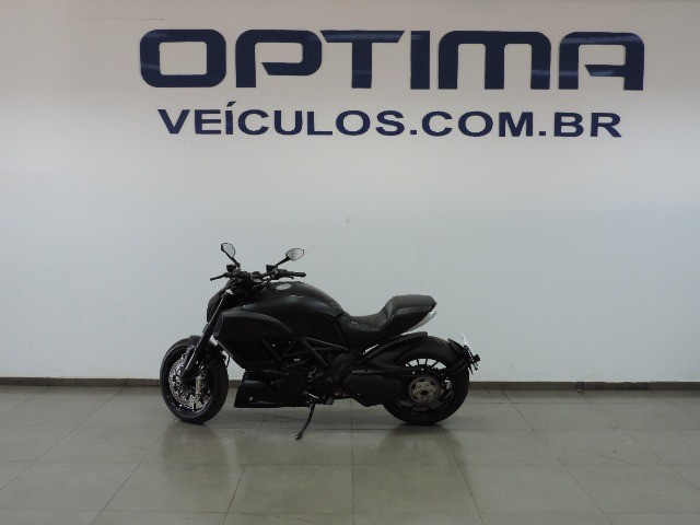DUCATI DIAVEL DARK