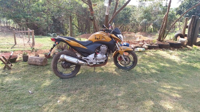 CB 300