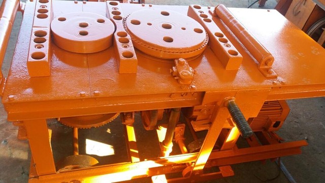 Máquinas Corte e Dobra d Ferro - Foto 2