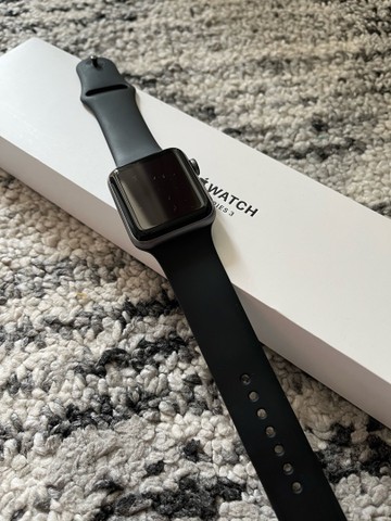 apple watch 3 42mm olx