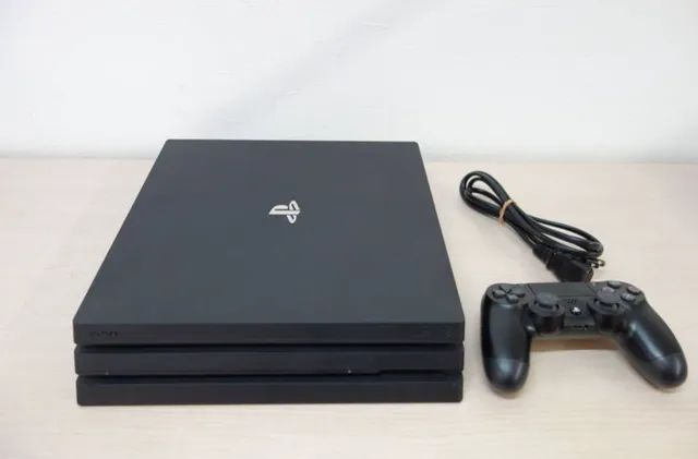 VENDO] PS4 PRO com 2 controles e jogo