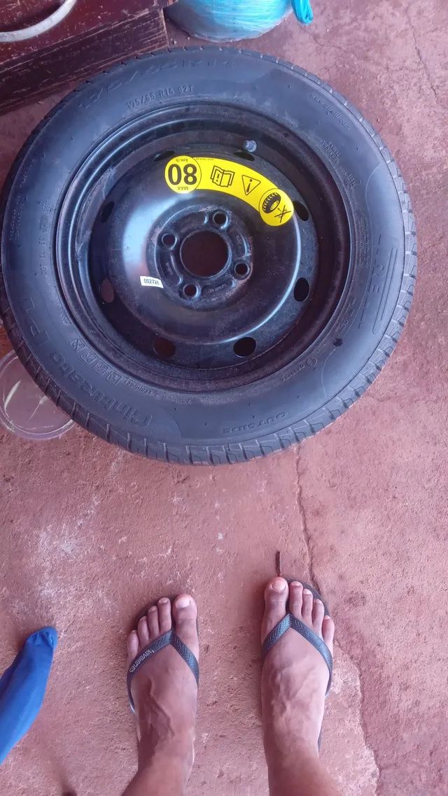 Pneu novo com aro 14