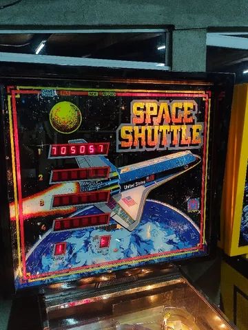 flipper ou pinball da taito modelo space shuttle 