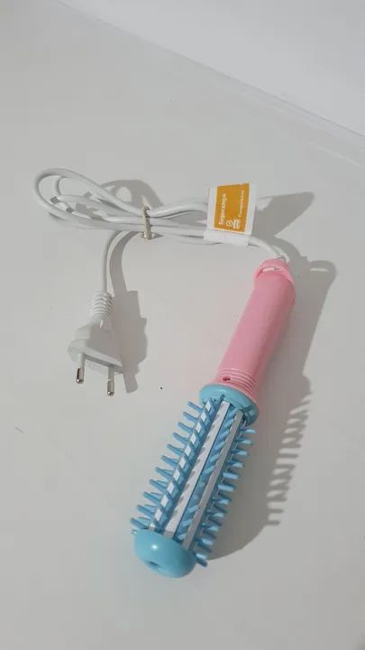 Mini escova portátil alisadora e Modeladora de cachos  - Foto 4