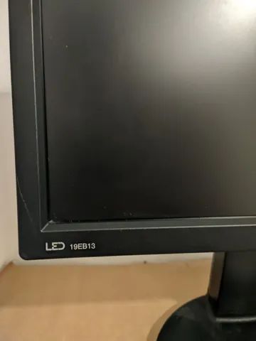 Monitor LG LED 19 polegadas com rotação de tela - Foto 3