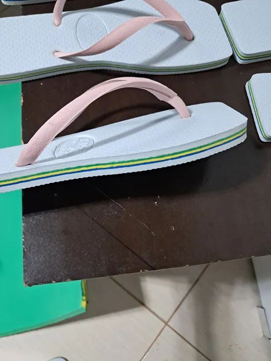 Chinelos tradicionais e rasteirinhas - Foto 3