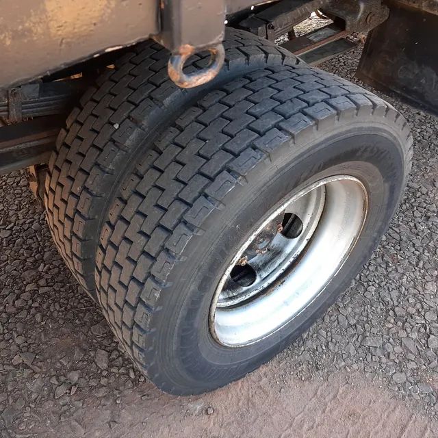 Mercedes acello 915 promoção - Foto 13