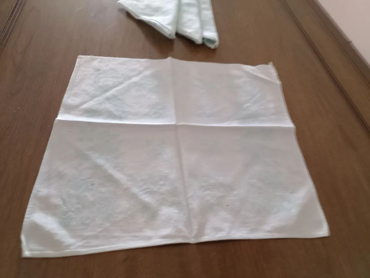 Jogo de Toalhas de Mesa - 4 Peças AMERICANO BORDADOS  - Foto 4