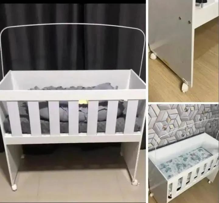 Berço Portátil Branco com Rodinhas