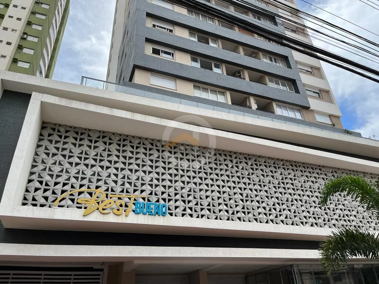 Apartamento de dois quartos no Bueno rico em armários