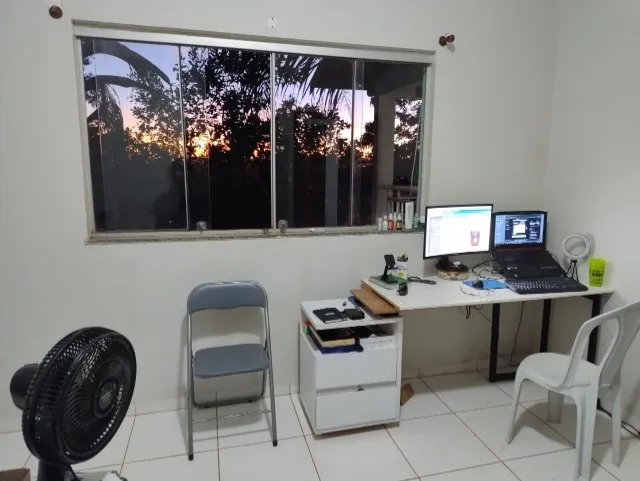 Quarto mobiliado com ventilador em condomínio fechado
