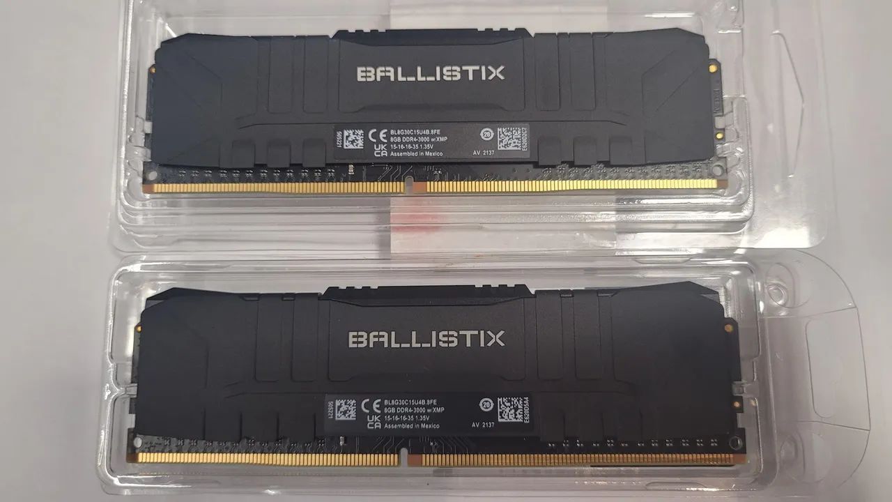 2x 8GB Memória RAM Ballistix DDR4 3000MHz