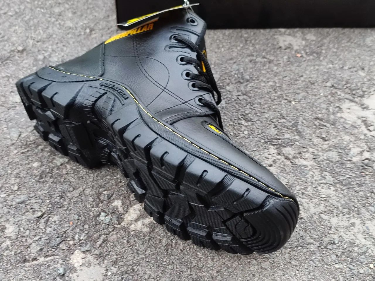 Bota Caterpillar Adventure - Preta