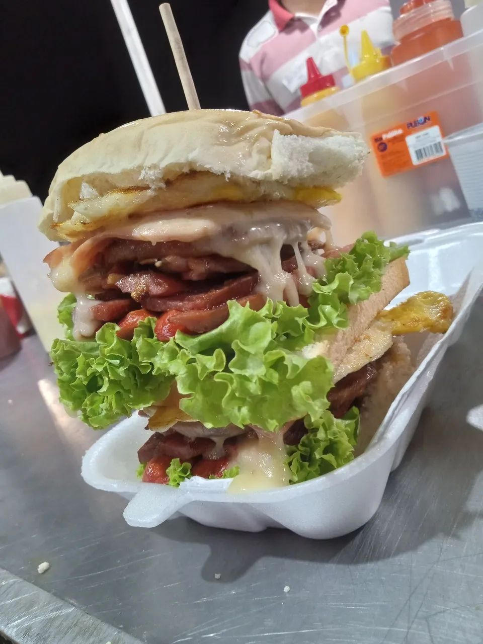 Chapeira disponível para trabalhar em lanche é café da manhã  - Foto 4
