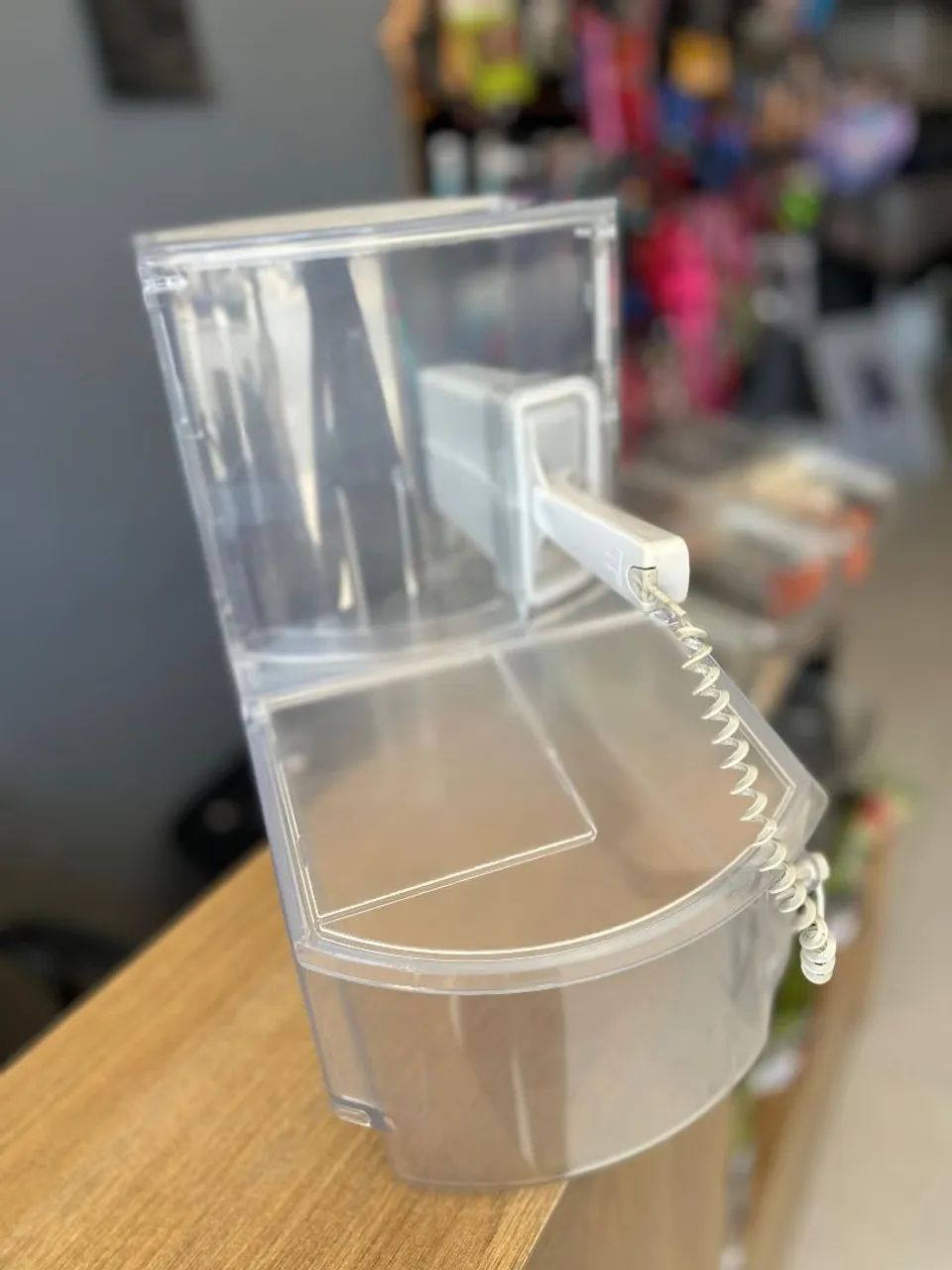 Dispenser para loja com concha 