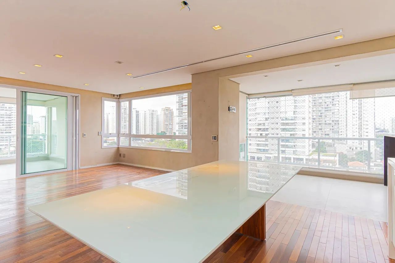 Imóvel para aluguel possui 225 metros quadrados com 3 quartos em Cidade Monções - São Paul - Foto 7