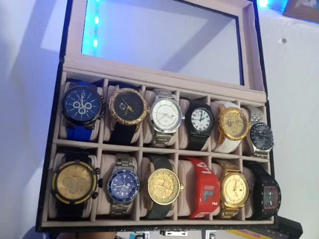 12 Relógios Masculinos BVLGARI ROLEX INVICTA G-SHOCK Com a Maleta Oportunidade