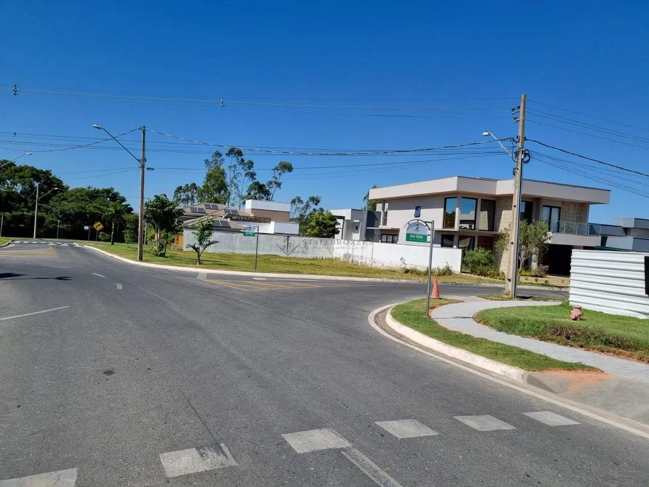 Terreno à venda em Cuiabá - Condomínio Florais do Valle