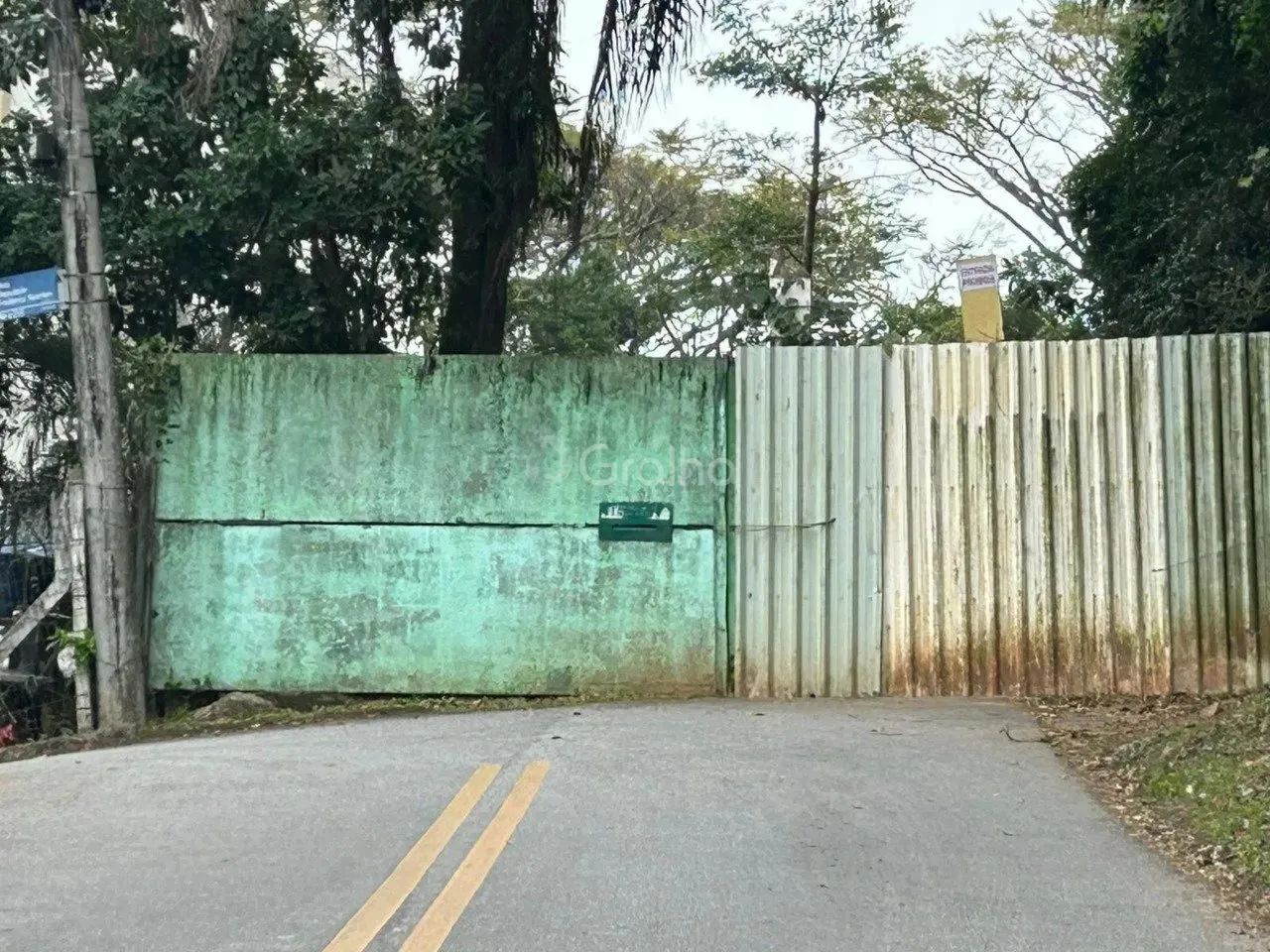 Terreno de 322m² em Coqueiros