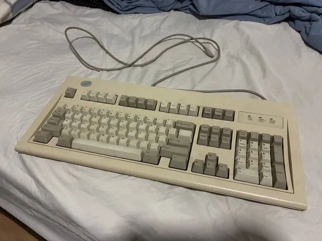 Teclado IBM Modelo M - Buckling Spring - EN-US - PS/264341175522946120