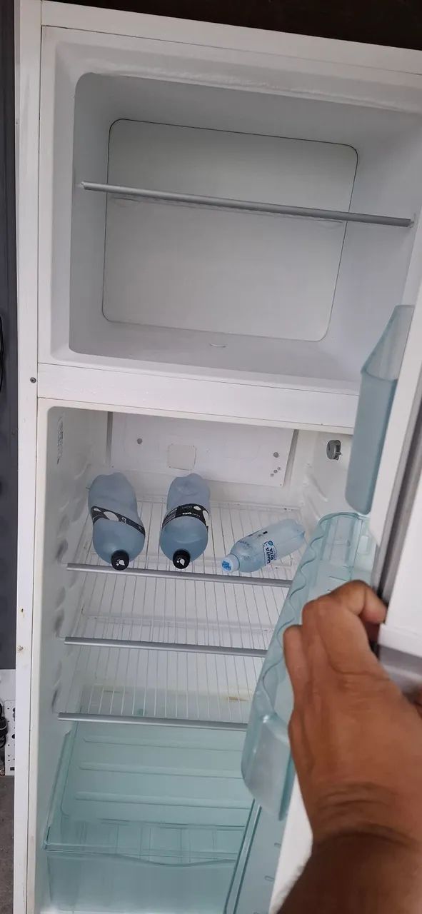 Geladeira Electrolux Cycle Defrost Duplex 332 Litros DC37 - Branca - Foto 3