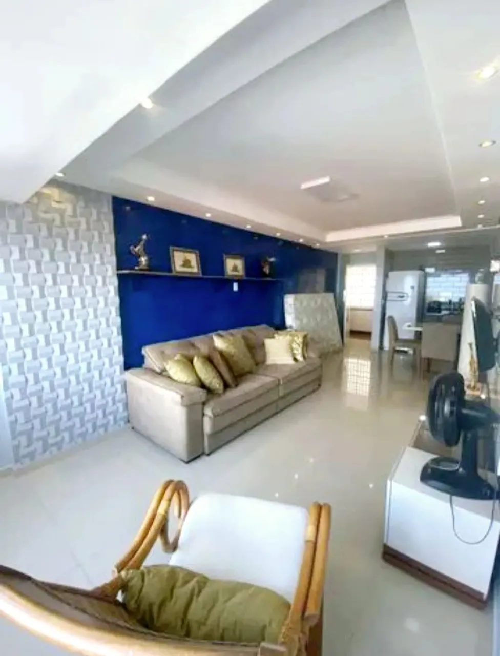 Excelente quarto e sala para Venda para investir. Ou Aluguel com compromisso de compra e v