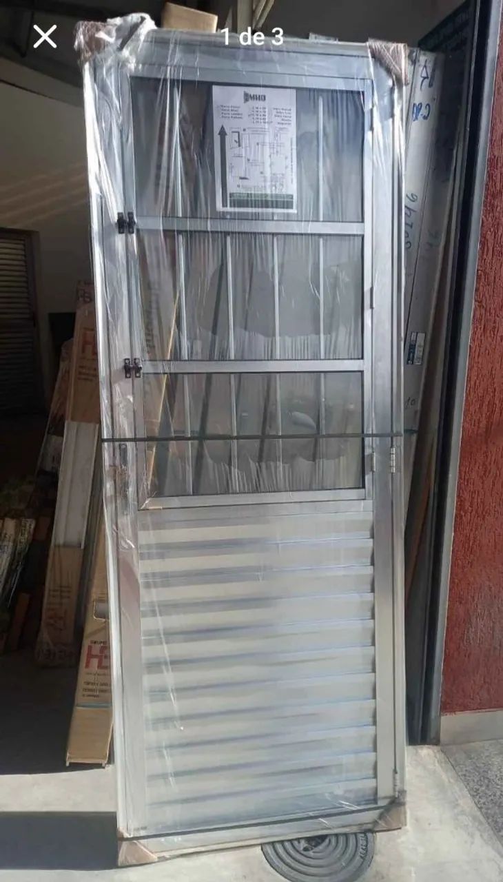 Porta de Alumínio com grade e vidro.  Várias medidas. VER ANÚNCIO. 