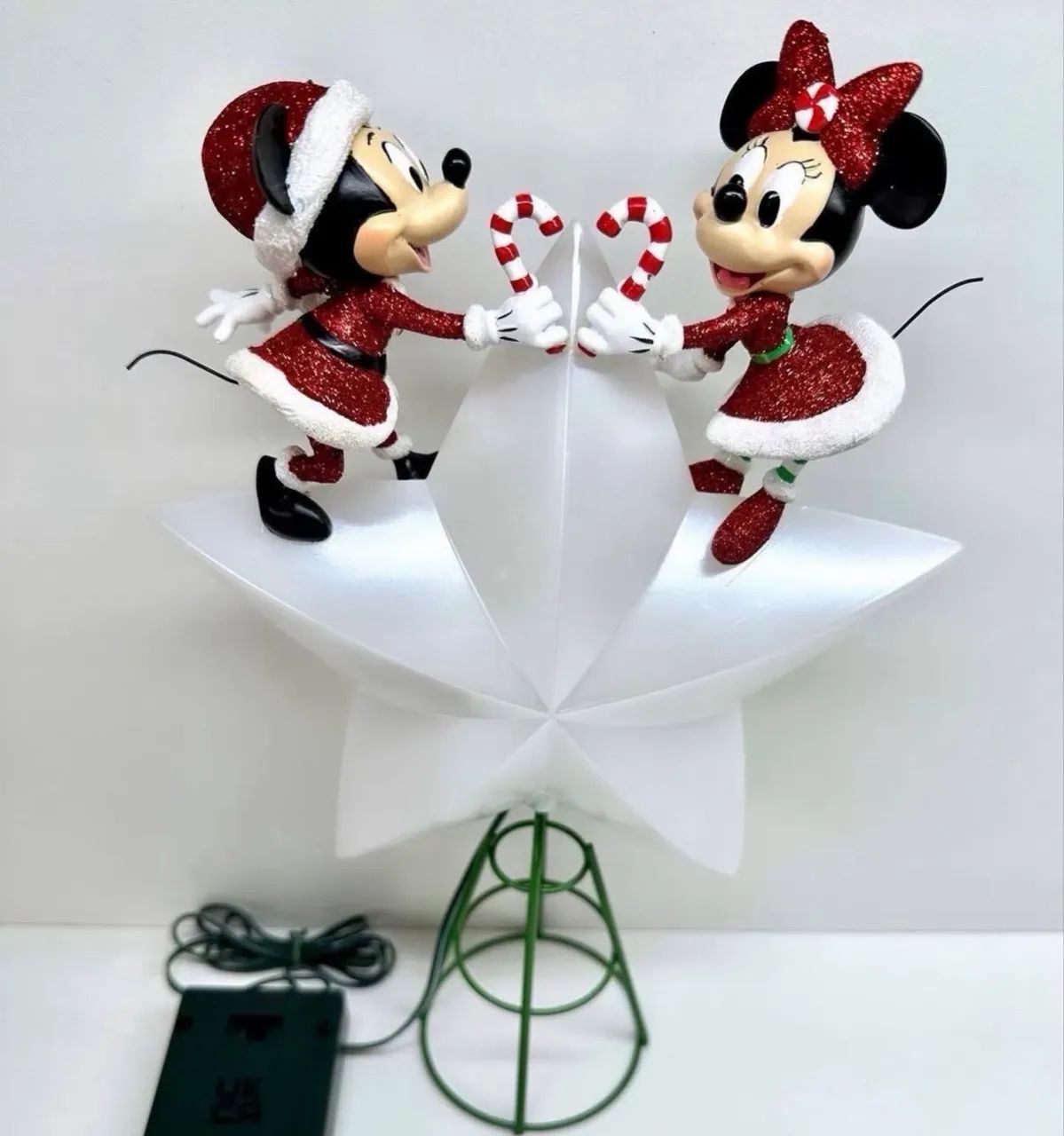 estrela ponteira mickey e minnie topo árvore natal disney parks store