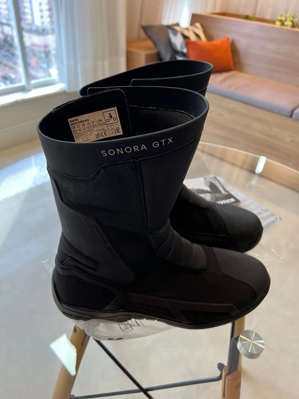 BOTA BMW  SONORA GTX GORE-TEX sem nenhuma marca de uso 
