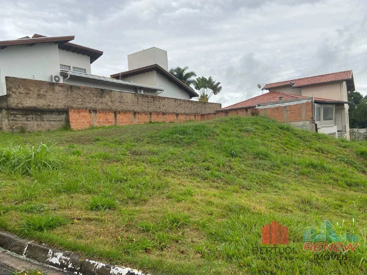 Terreno em condomínio à venda Condomínio Terras de São Francisco em Vinhedo