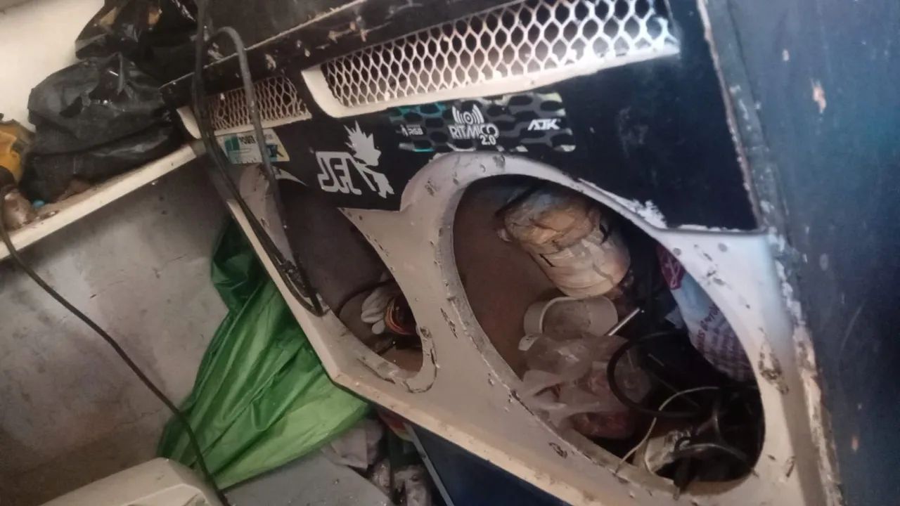 Vendo duas caixas  uma pra duas bocas de 12 e uma pra 15  coneta e tuwita - Foto 3