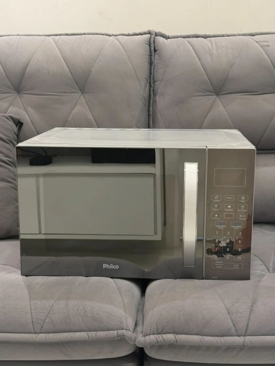Micro-Ondas Espelhado 32 litros PMO33E Philco 110V