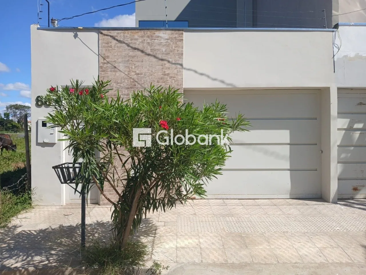 Sobrado em Todos Os Santos com 170m², 3 Quarto(s), 1 Suíte(s), 2 Vaga(s).