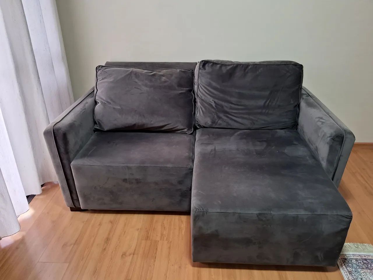 Sofá Chaise veludo preto  Confortável e Moderno - Foto 3