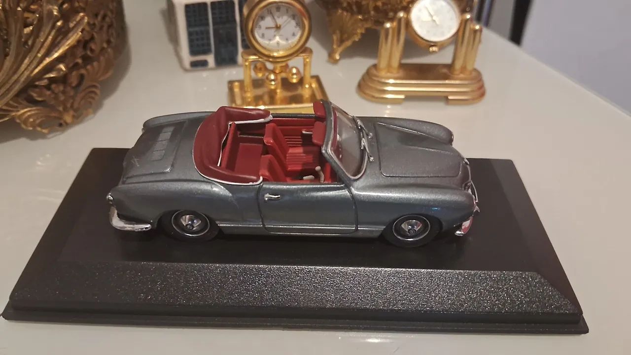 Miniatura Volkswagen Karmann Ghia Cabriolet. <br><br>