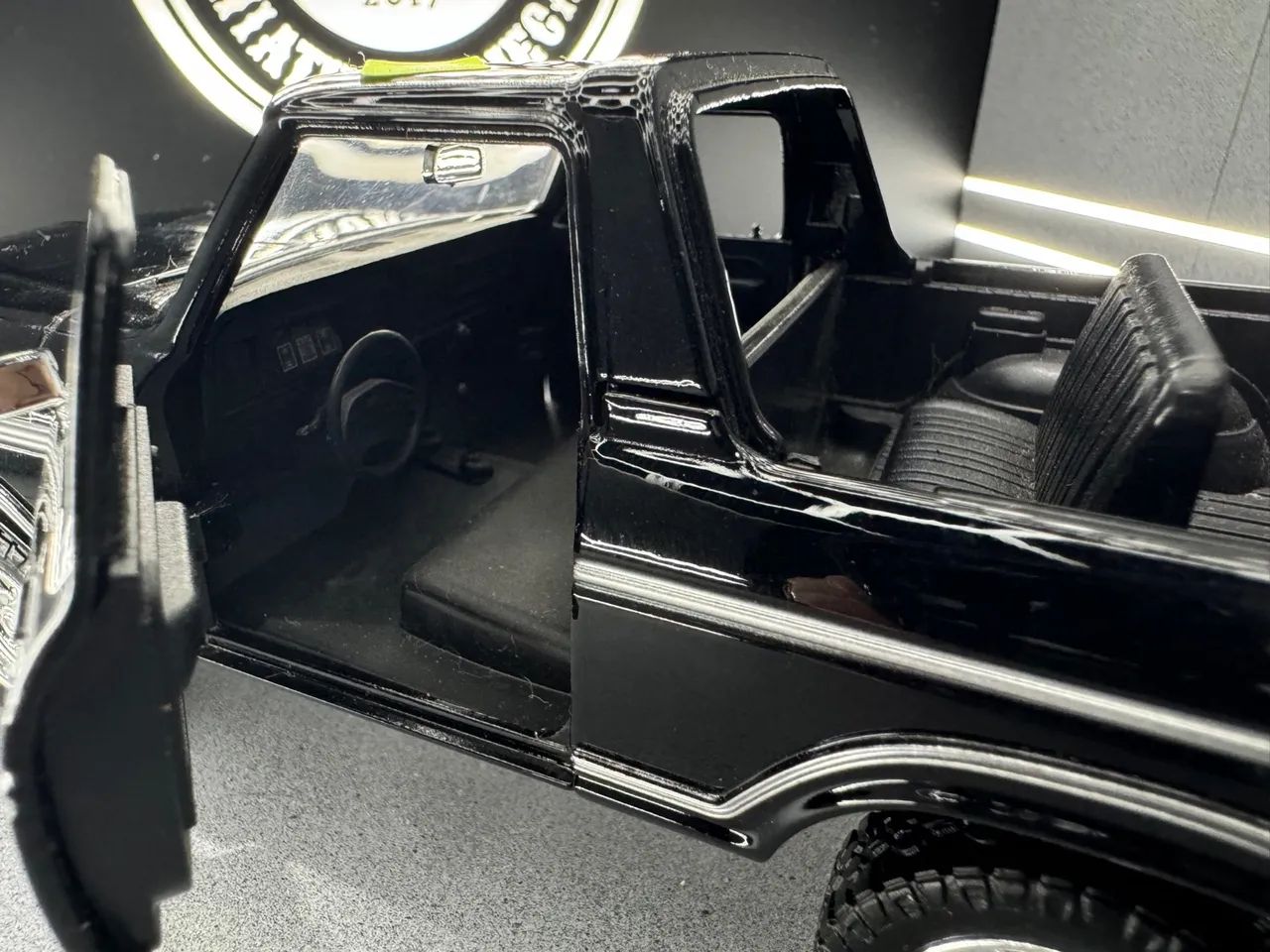 Miniatura Ford Bronco 1978 1/24 Motormax - Foto 2