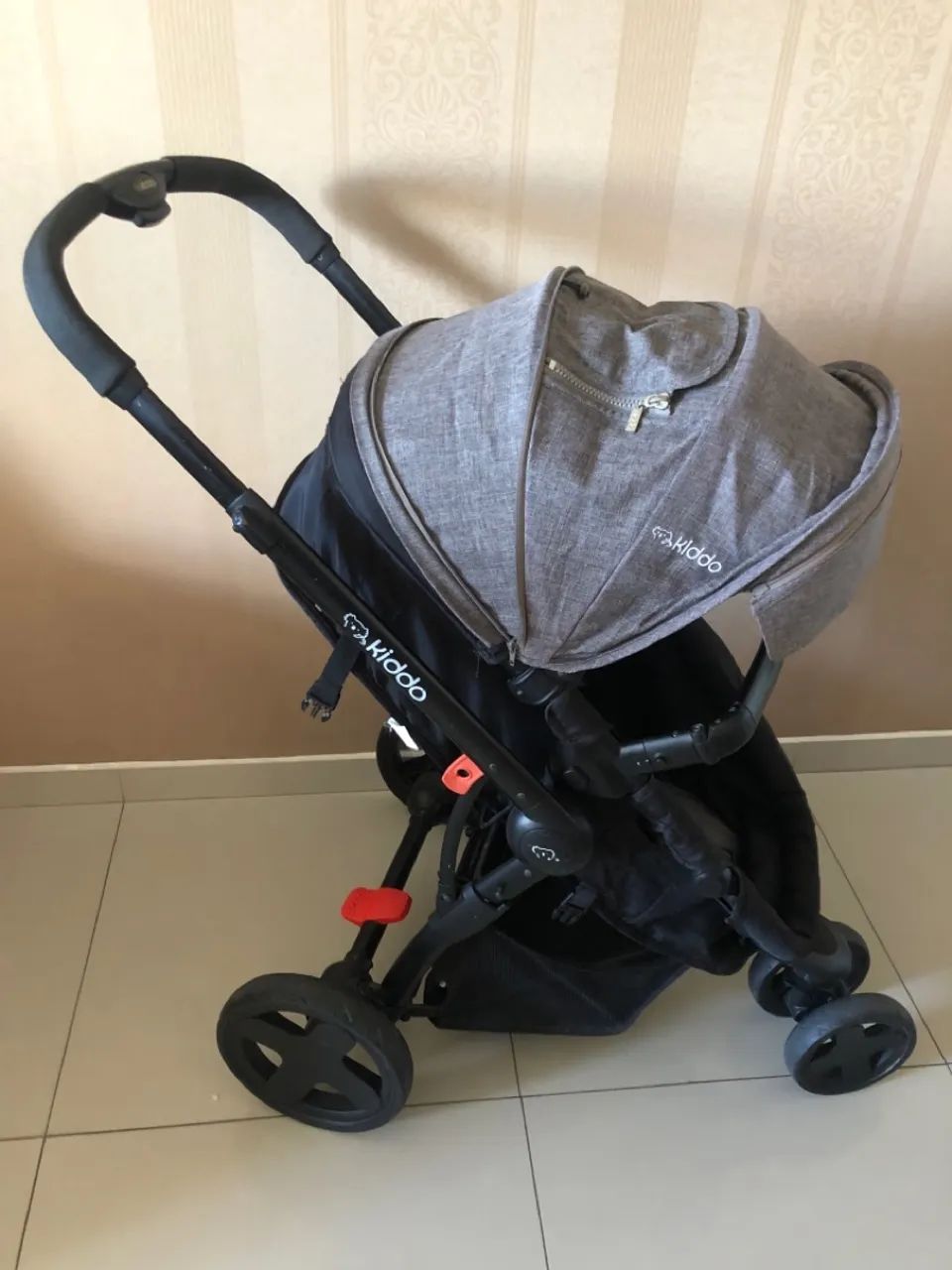 CARRINHO DE BEBÊ REVERSÍVEL (MOISÉS)