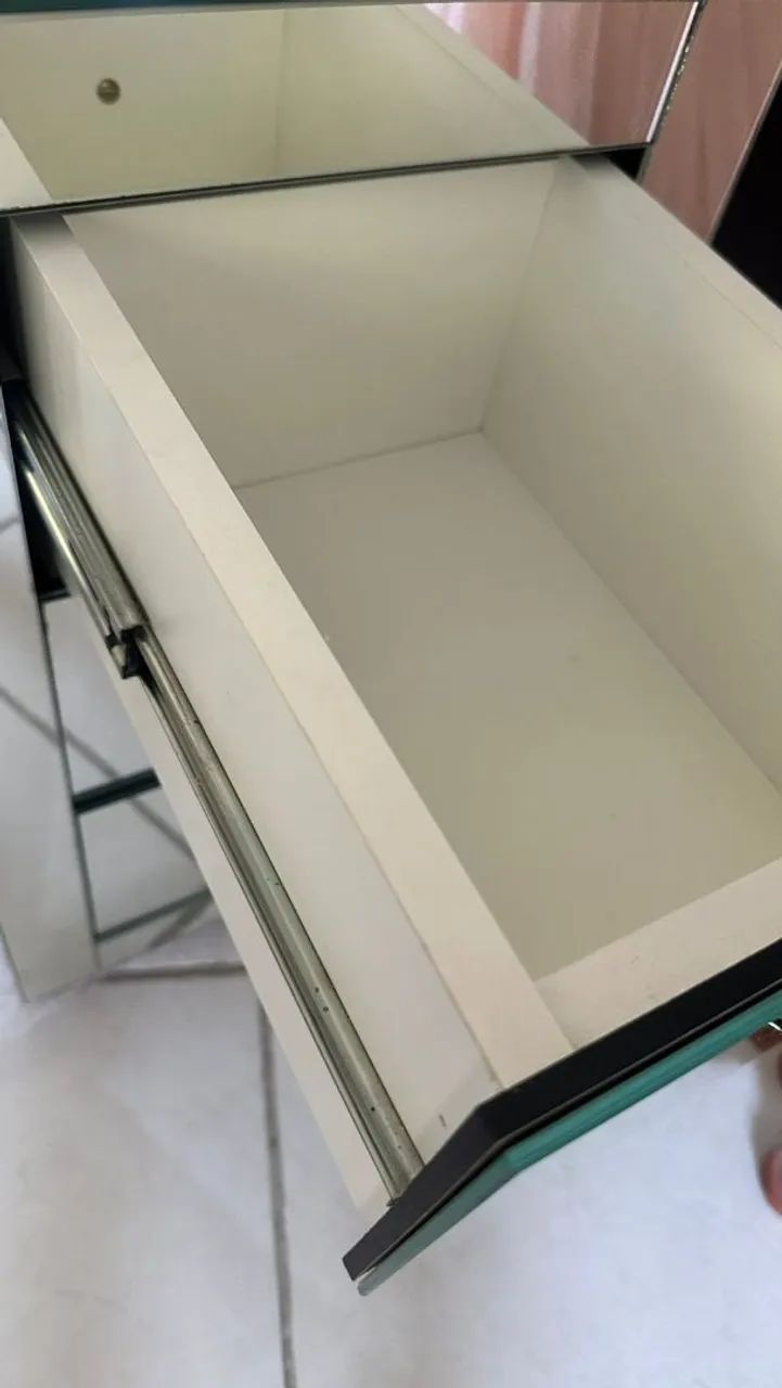 Gaveteiros de Vidro para Quarto - Foto 4
