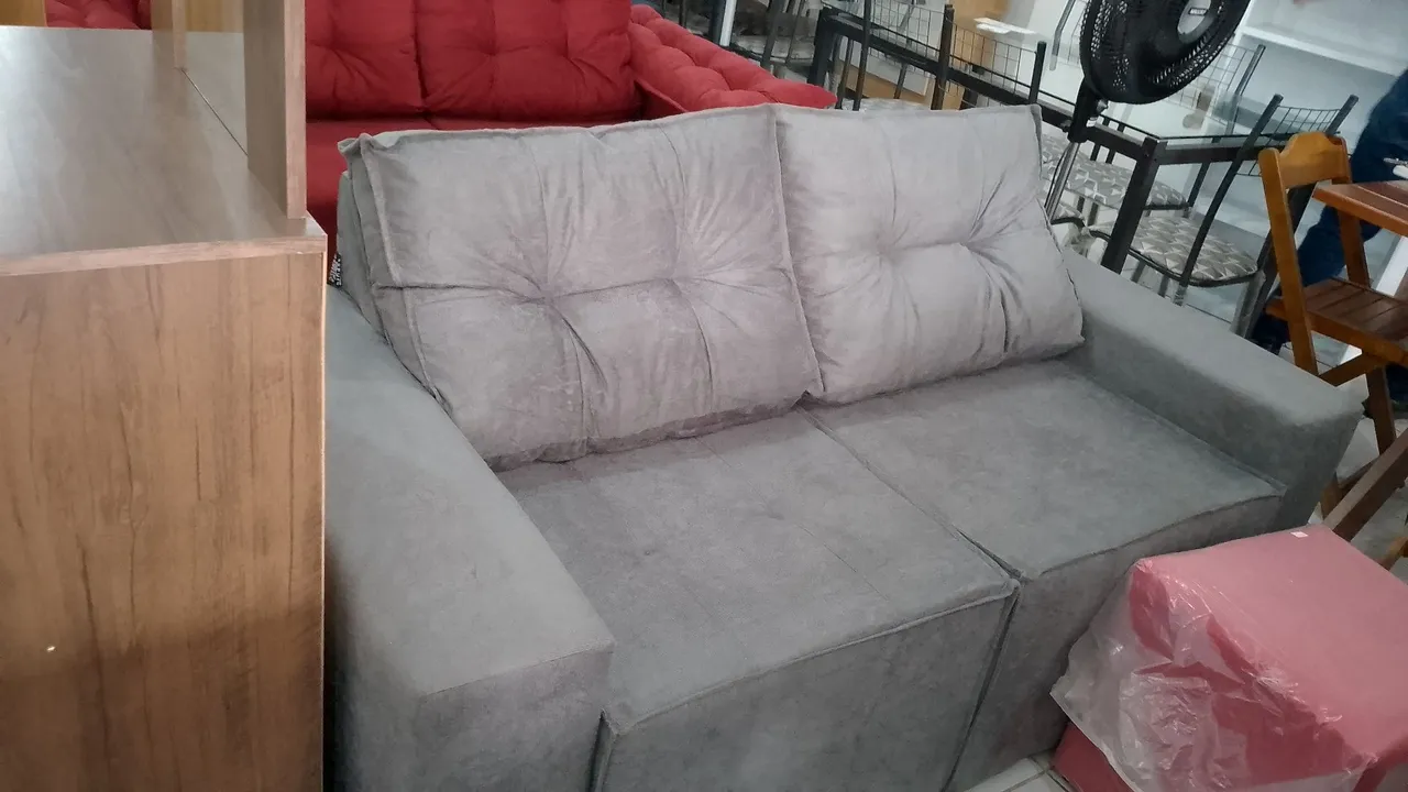 Sofá retrátil cinza - confortável e elegante a pronta entrega