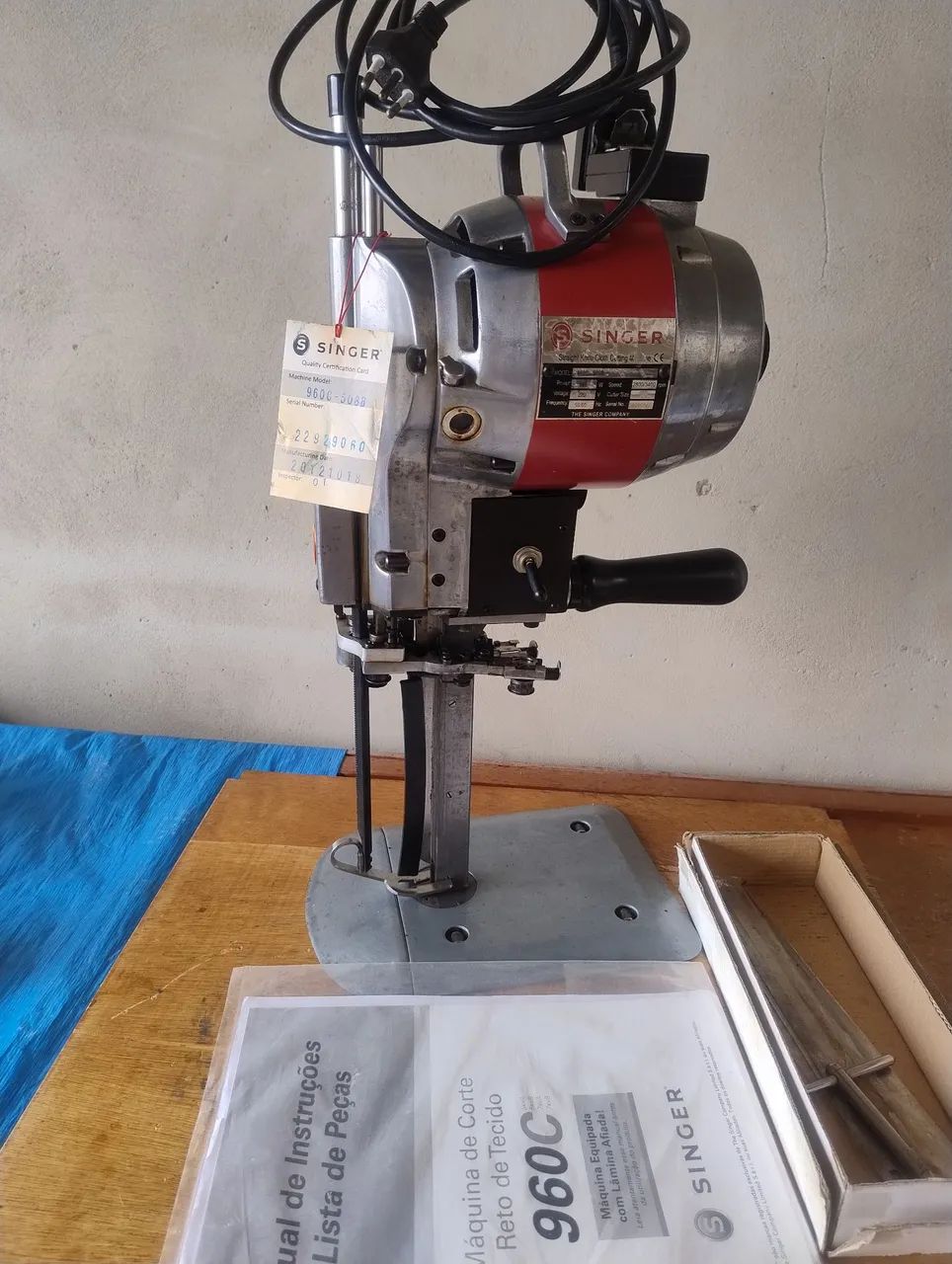 Máquina de cortar tecido Singer 8 polegadas 220V - Foto 2