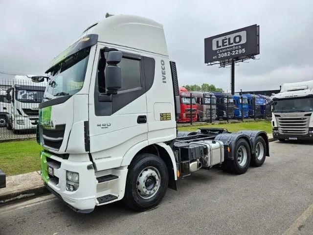 Iveco Hiway 440 6x2 Ano 2017 Teto Alto automático Suspensão Mola - Foto 2
