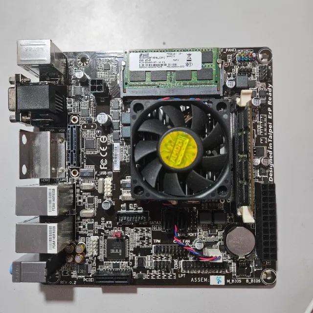 Placa mãe Gigabyte mini ITX Intel N3050 4GB