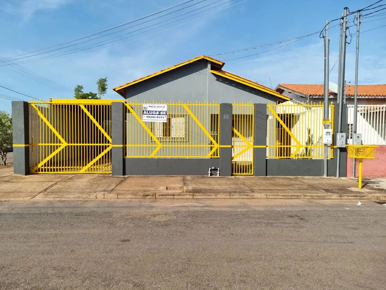 Locação casa de 3 quartos, sendo 1 suíte, no Chapéu do Sol em Várzea Grande
